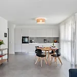 Apartamento Loctowers A4-3-4 By Interhome