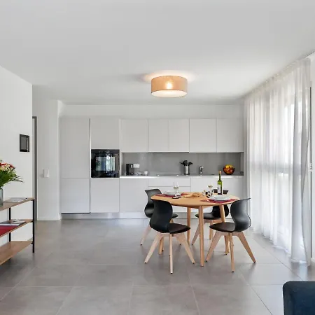 Lägenhet Loctowers A4-3-4 By Interhome