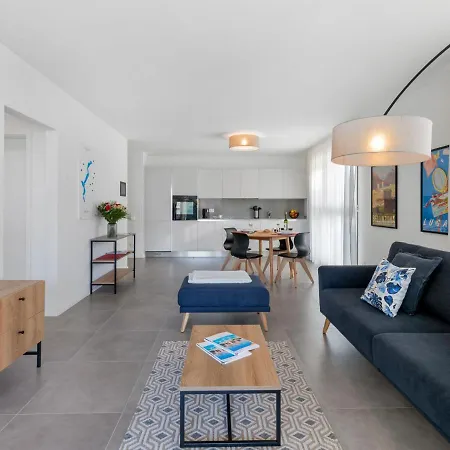 Loctowers A4-3-4 By Interhome